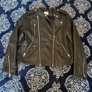 NWOT H&M black faux leather biker jacket with silver accents